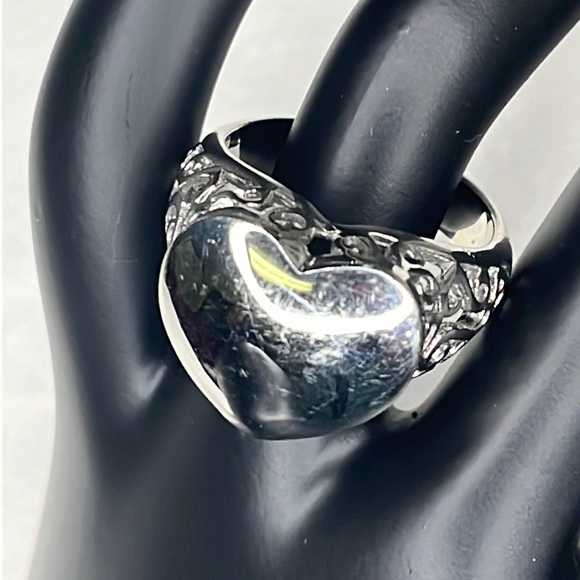 FADI silver polished heart filigree ring. Size 9.75 - 10 - Picture 1 of 5